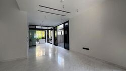 Loyang Besar Close (D17), Terrace #581300701